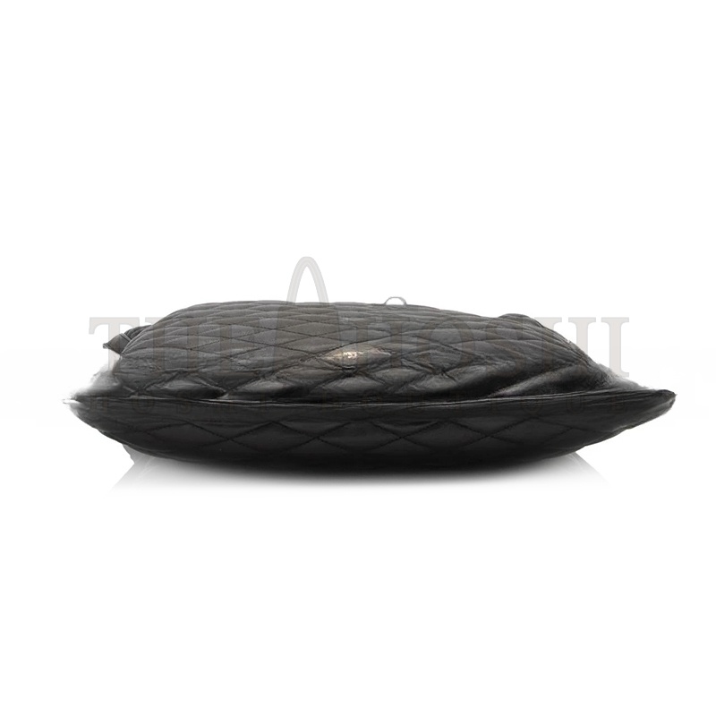 Y51 LE POCHON MATELASSE IN QUILTED LAMBSKIN 7424401EL071000 (42*36.5*1cm) Master Quality